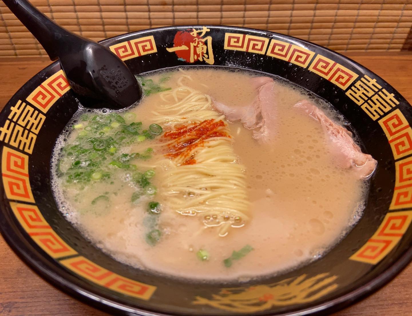 一蘭 京都烏丸店「天然とんこつラーメン」の投稿写真
