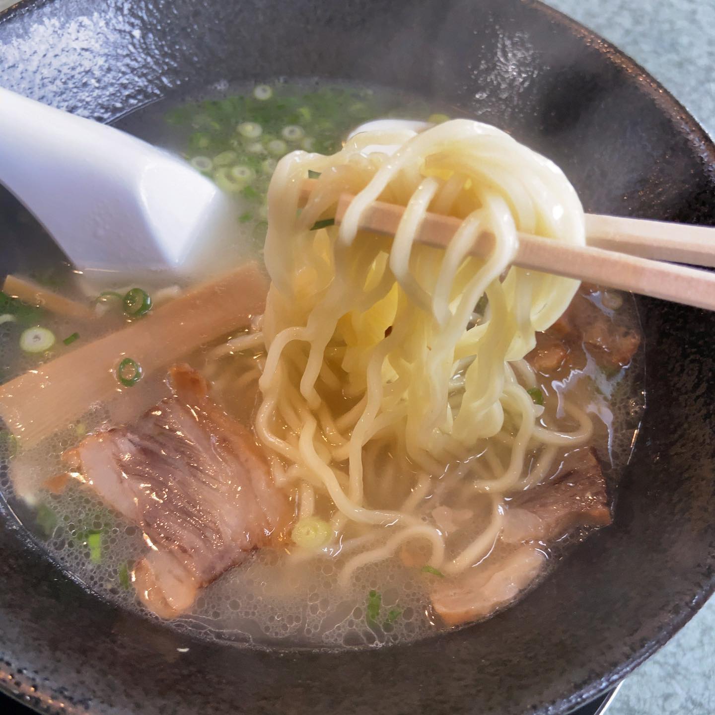 WOOD PAO ウッドパオ「塩ラーメン」の投稿写真 2