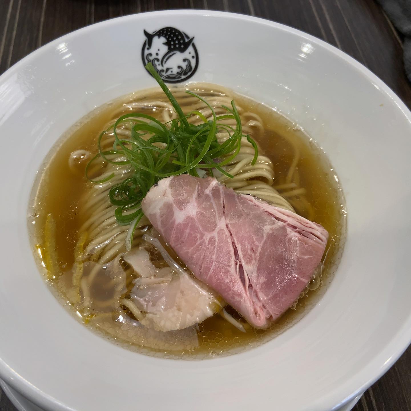 煮干しらあめん じんべえ「淡麗煮干しラーメン」の投稿写真