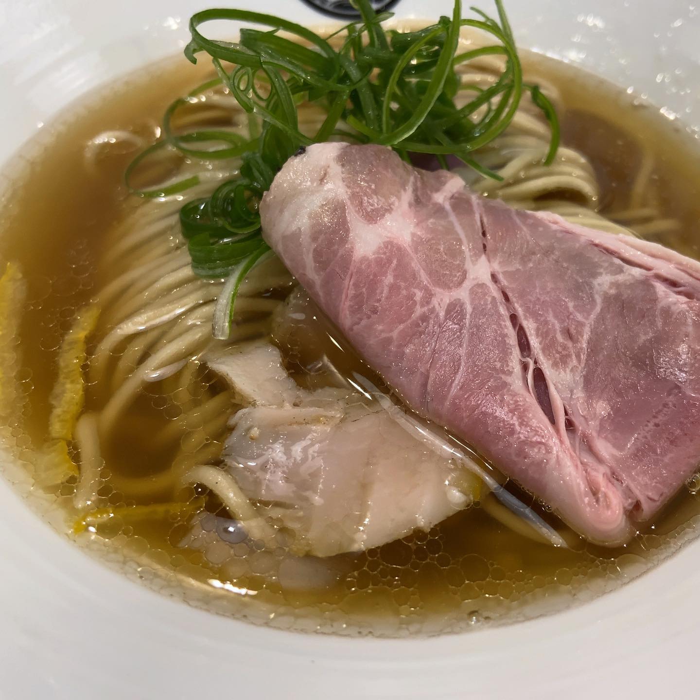 煮干しらあめん じんべえ「淡麗煮干しラーメン」の投稿写真 2