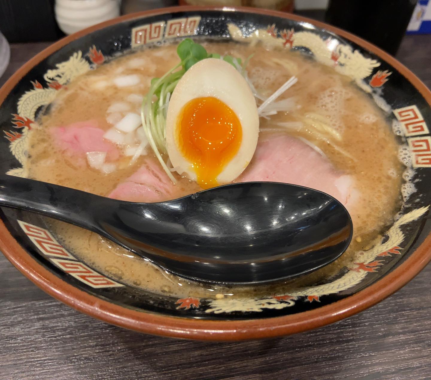 魚と豚と黒三兵 御徒町ラーメン横丁店「魚介豚骨」の投稿写真