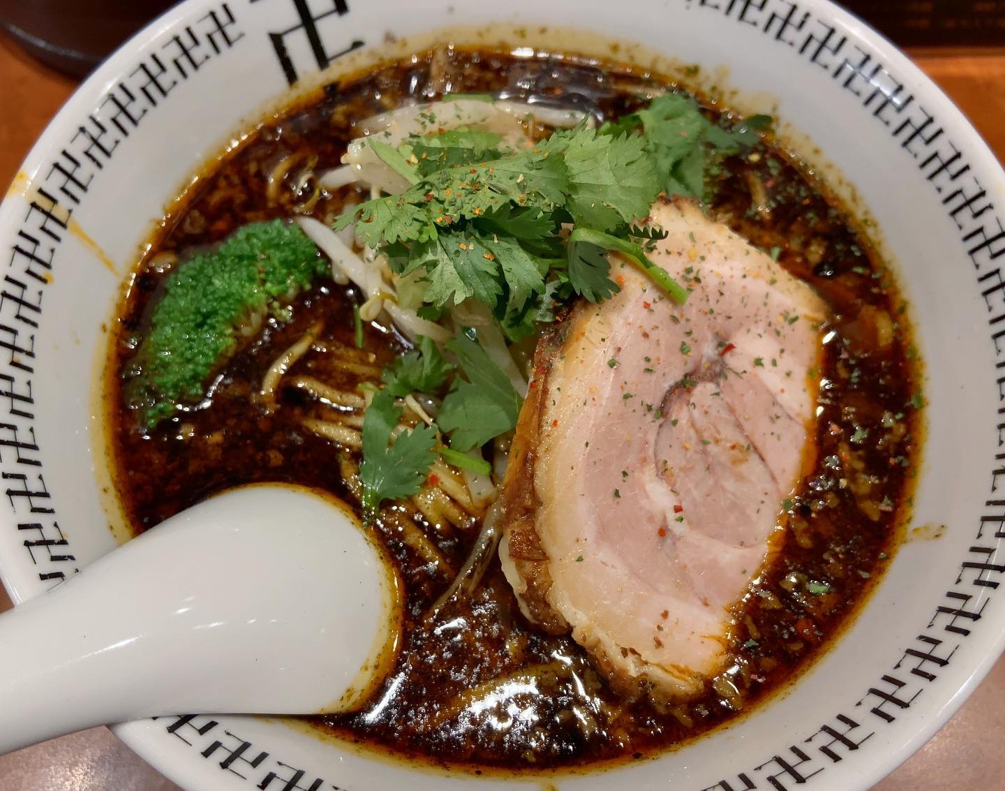 スパイス・ラー麺 卍力 秋葉原店「スパイス・ラー麺」の投稿写真 2