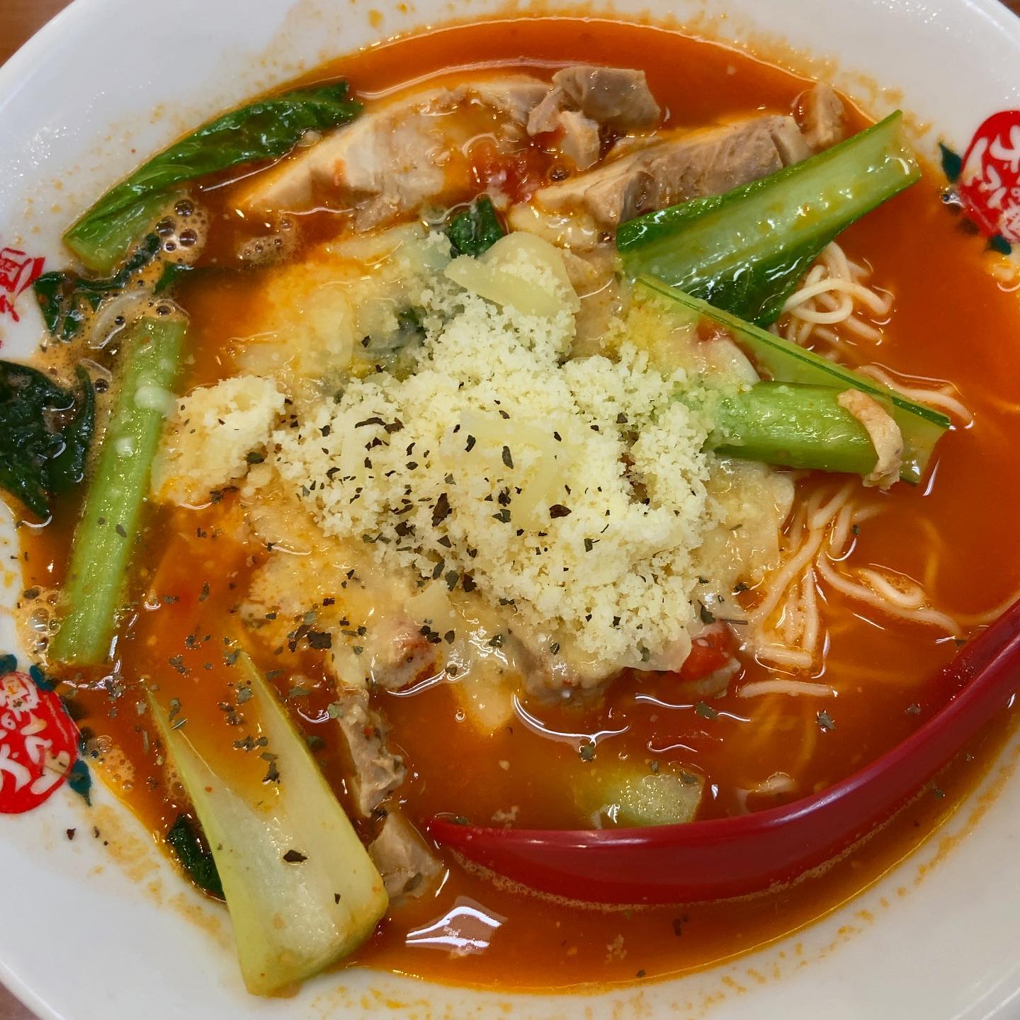 太陽のトマト麺川崎アゼリア店「太陽のチーズラーメン」の投稿写真 2