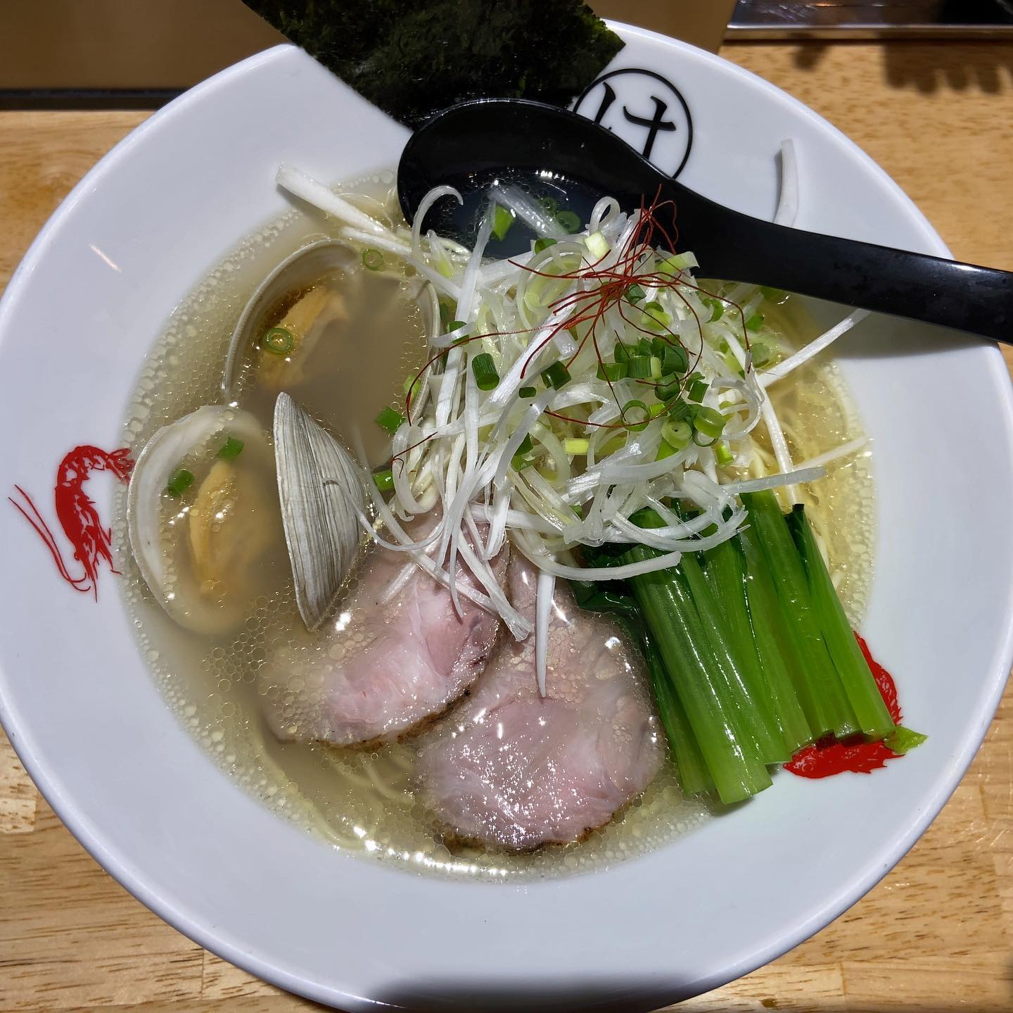 Japanese FISH Noodle ウミのチカラ「塩 魚介」の投稿写真 2