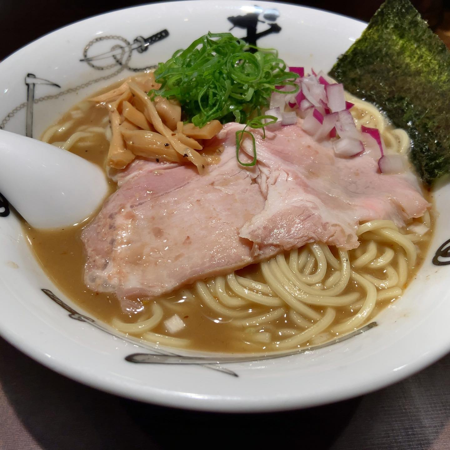 秋葉原 麺屋武蔵 武仁「ら～麺」の投稿写真