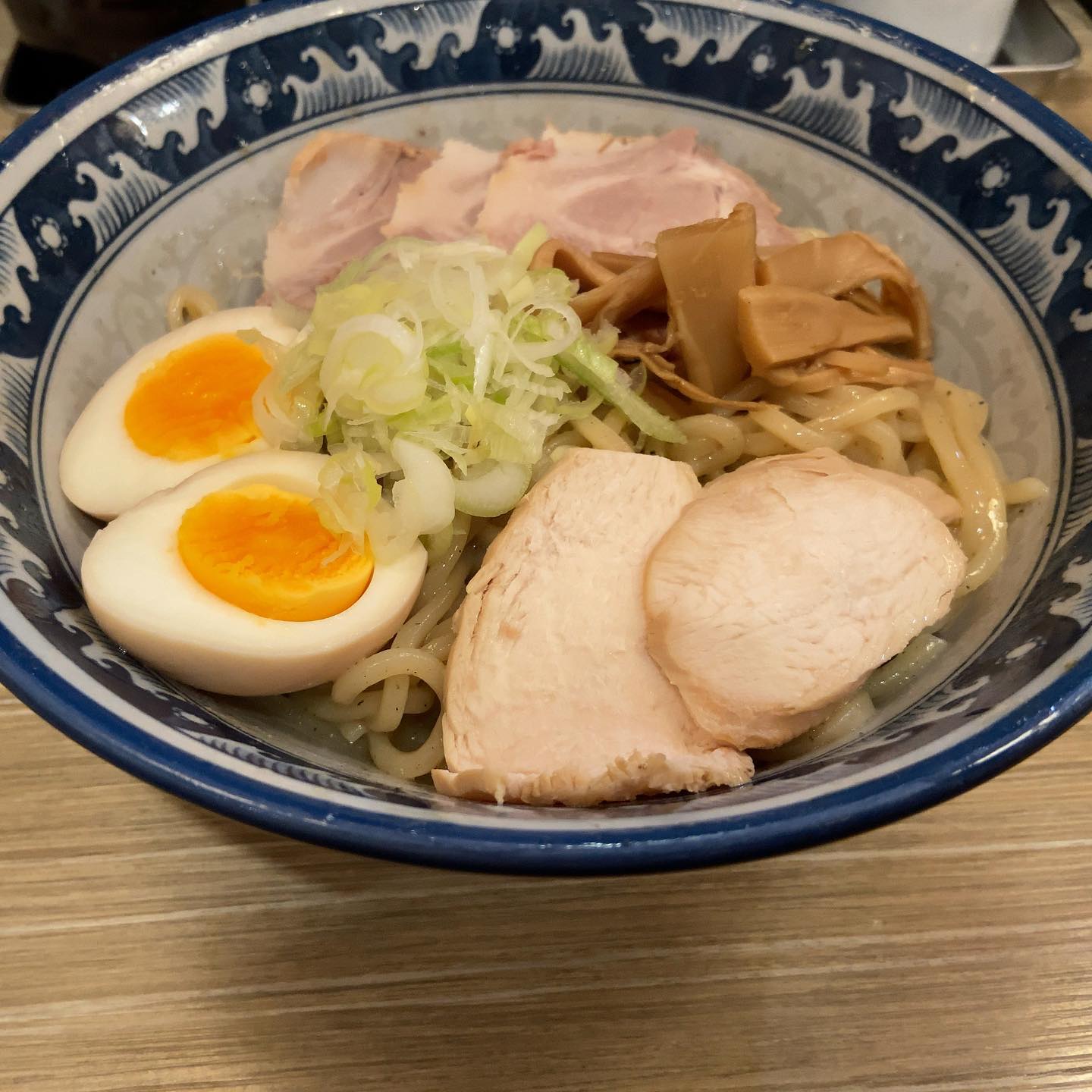 秋葉原つけ麺油そば楽「魚介 油そば」の投稿写真