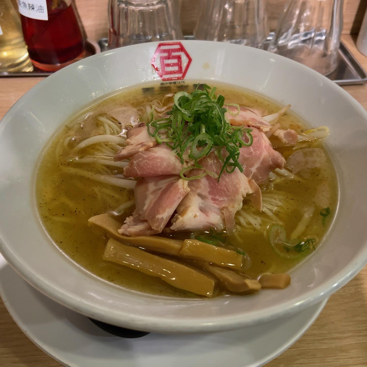 百年本舗 秋葉原総本店「肉汁中華ソバ 塩」の投稿写真
