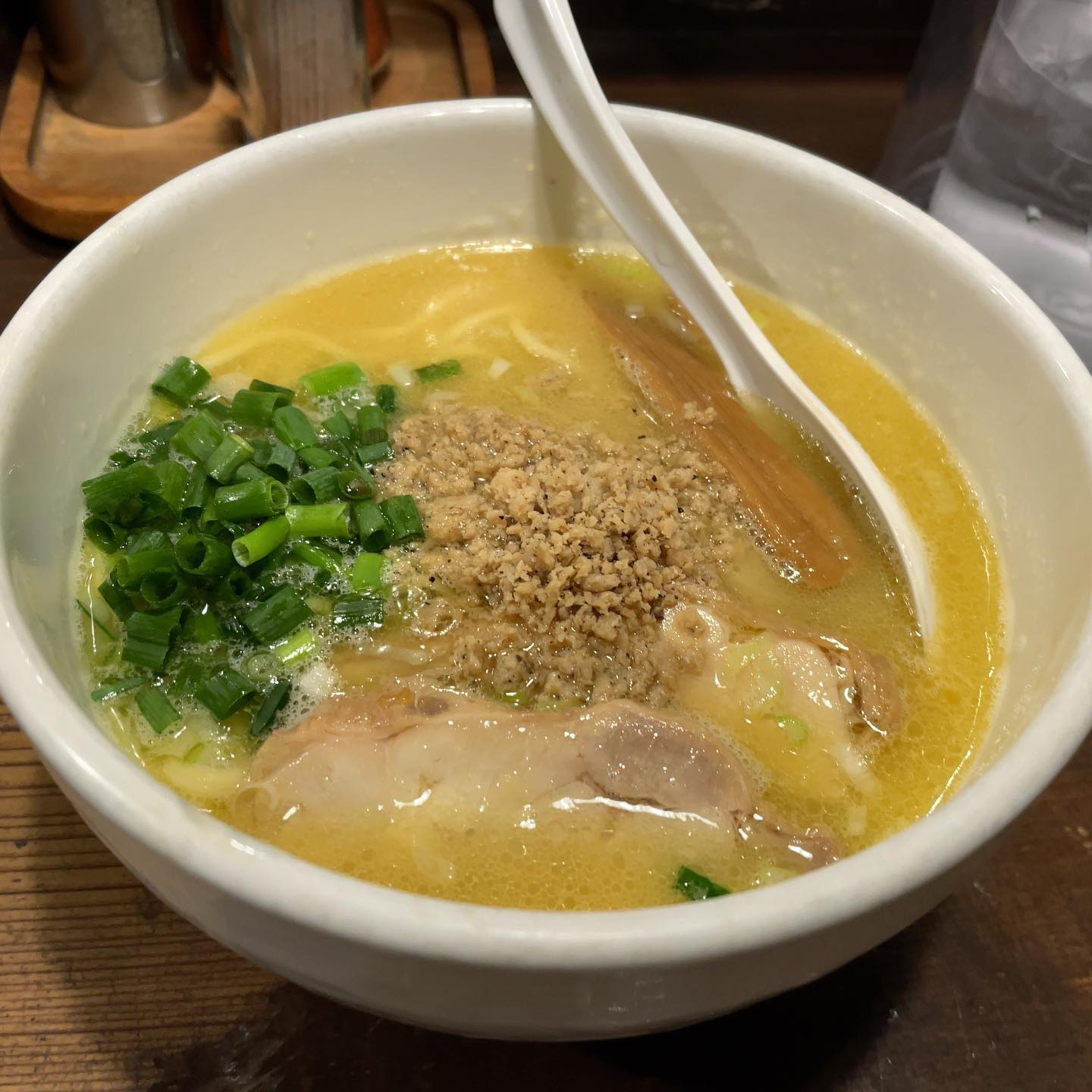 鶏の穴「白鶏らーめん」の投稿写真