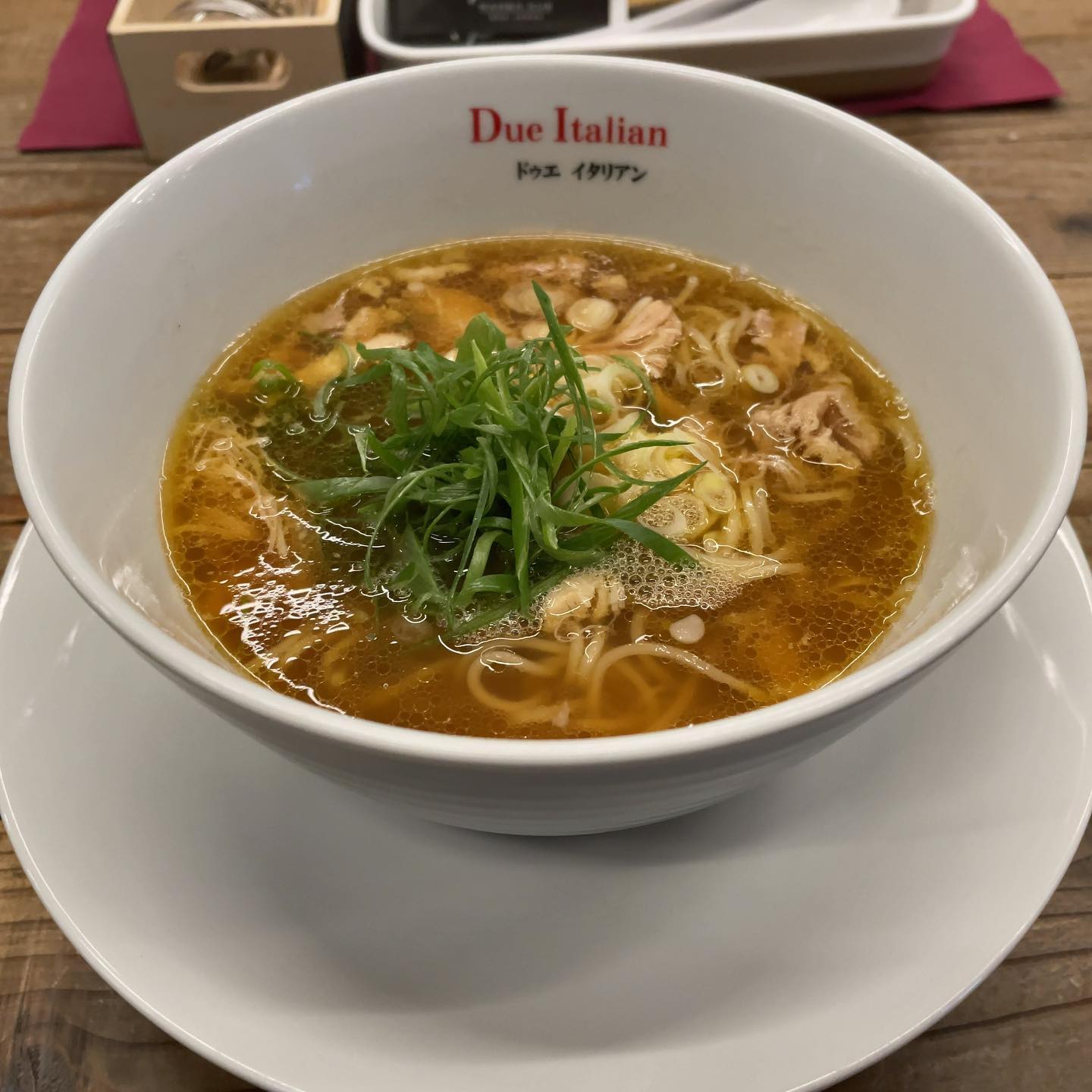 Ramen ドゥエ Edo Japan「京都九条ねぎと生醤油の鶏そば」の投稿写真