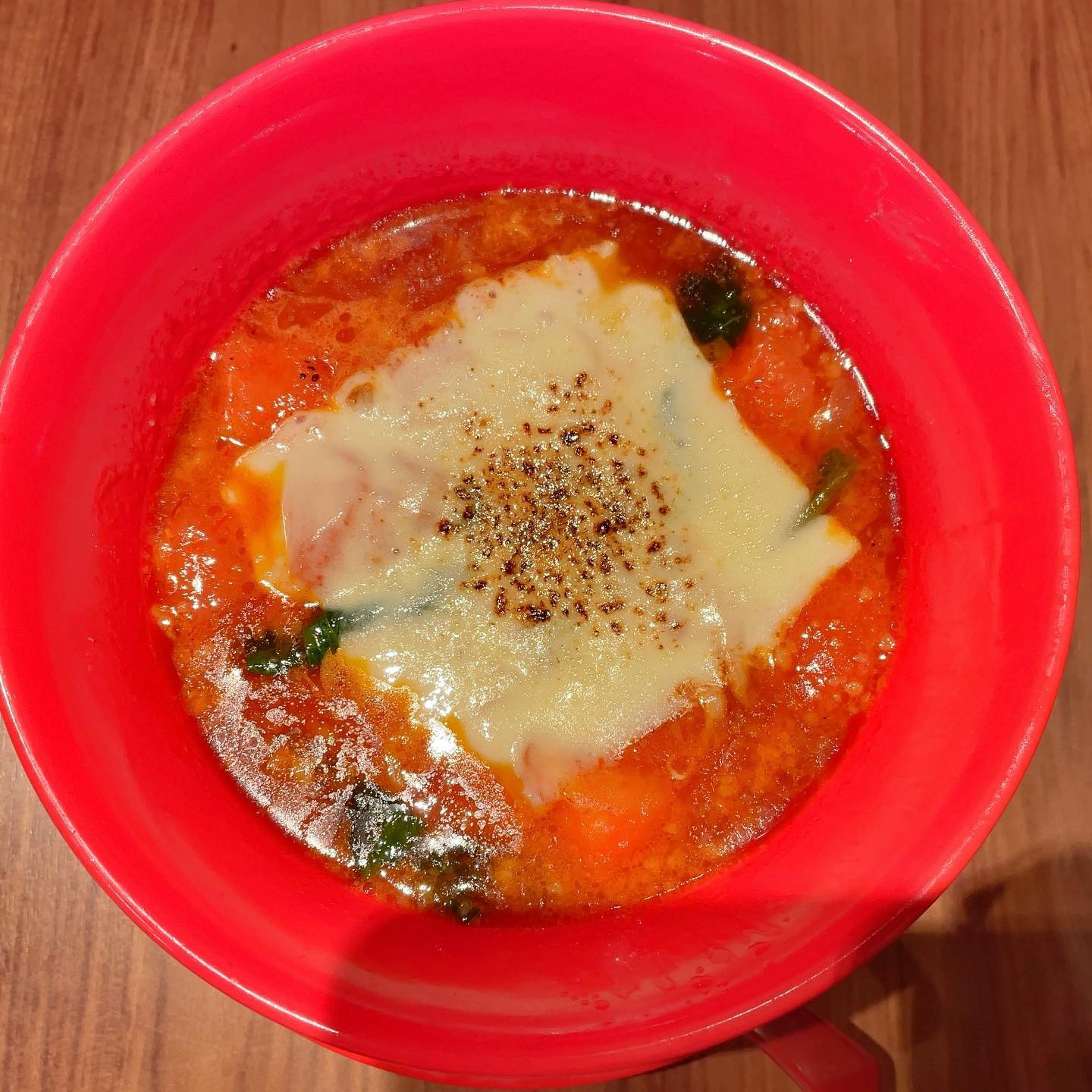 亀王 堂島店「とまとラーメン 炙りチーズ」の投稿写真