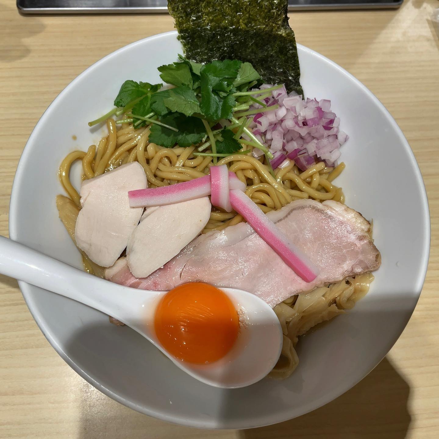 麦とオリーブ 日本橋店「濃厚日本一卵のまぜSOBA」の投稿写真