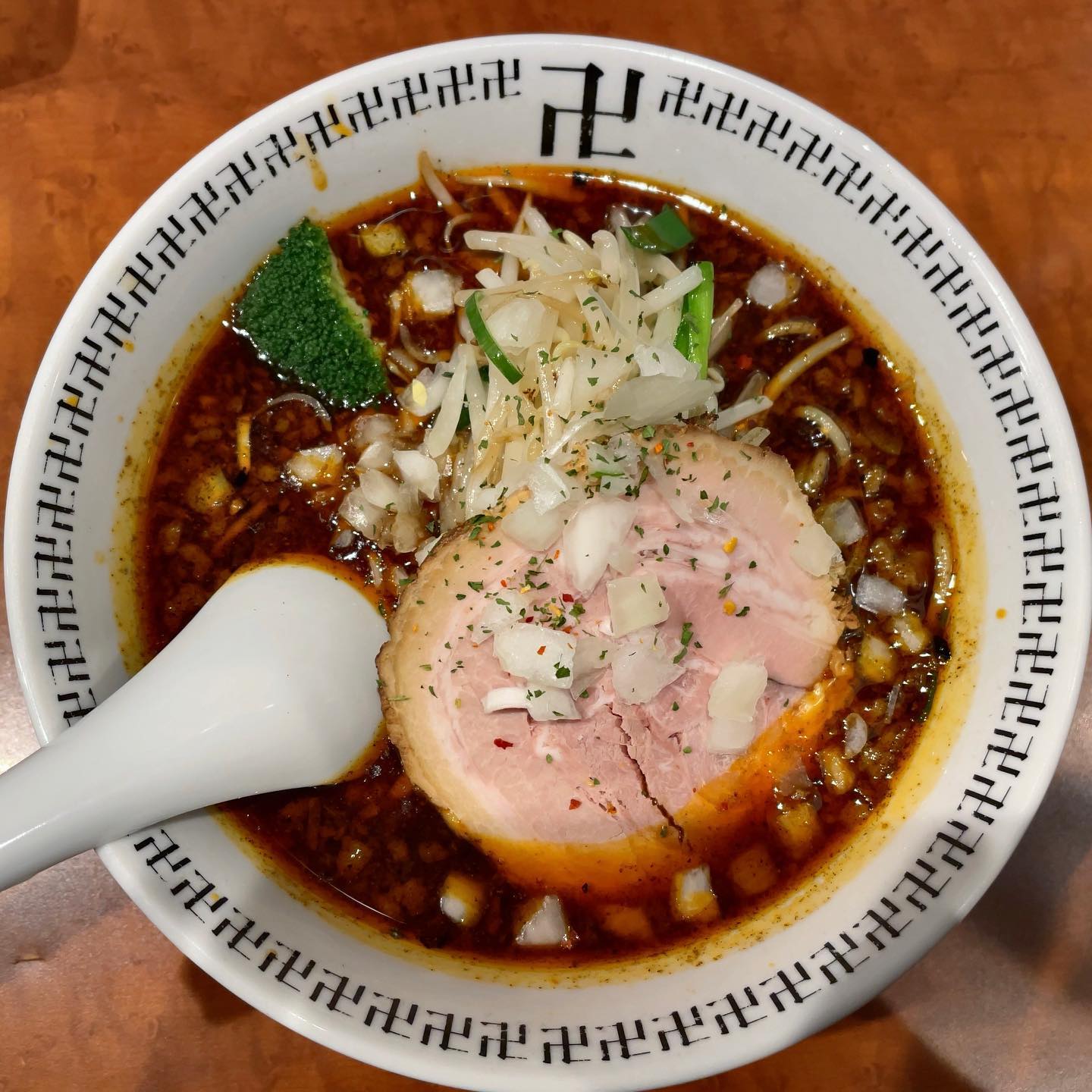 スパイス・ラー麺 卍力 秋葉原店「スパイスラーメン / ネギ」の投稿写真