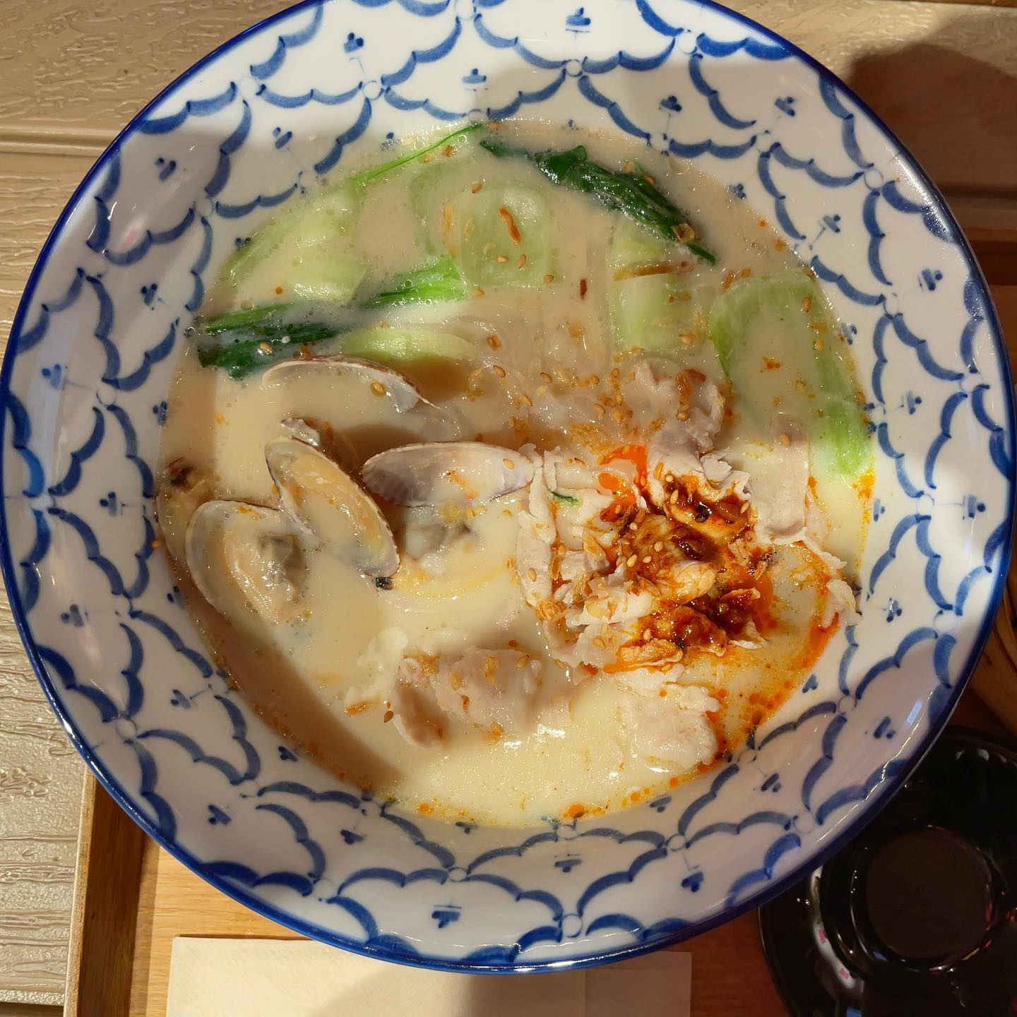 サナギ 新宿「あさりと豚しゃぶ、青葉のジンジャー豆乳フォー」の投稿写真