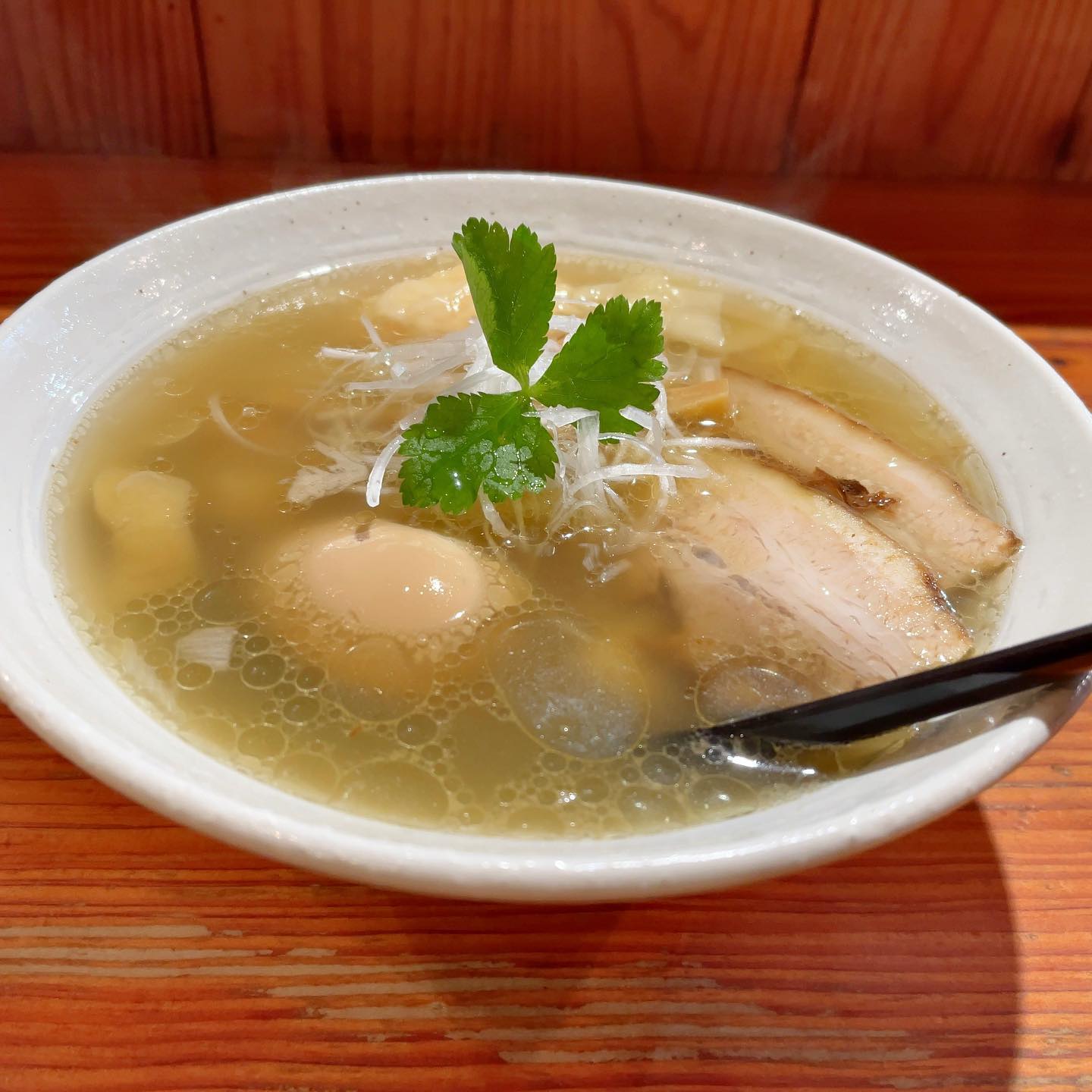 麺と未来「特製塩らーめん」の投稿写真 2