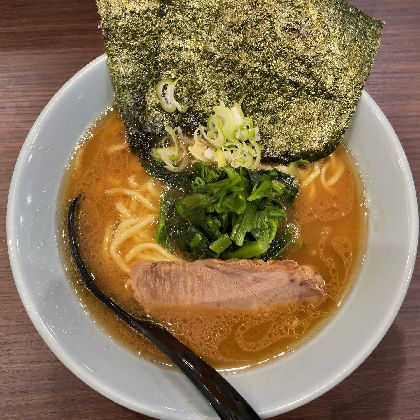 横浜家系ラーメン侍上野店「らーめん」の投稿写真