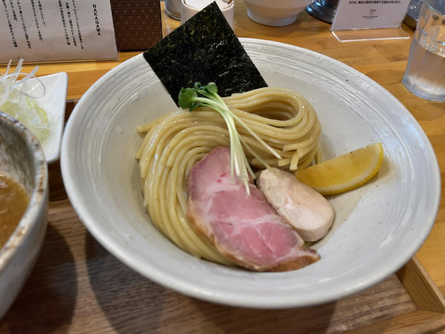 MENYA NAKAGAWA「鶏魚介つけ麺 / 白髪ネギ」の投稿写真 2