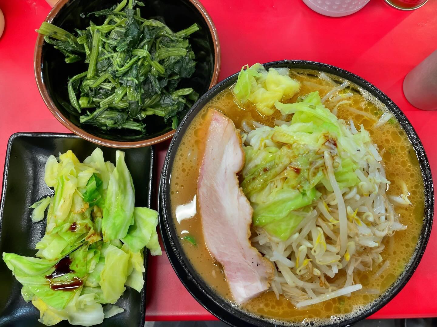 王道家直系 IEKEI TOKYO「ラーメン / 青菜 / キャベツ」の投稿写真