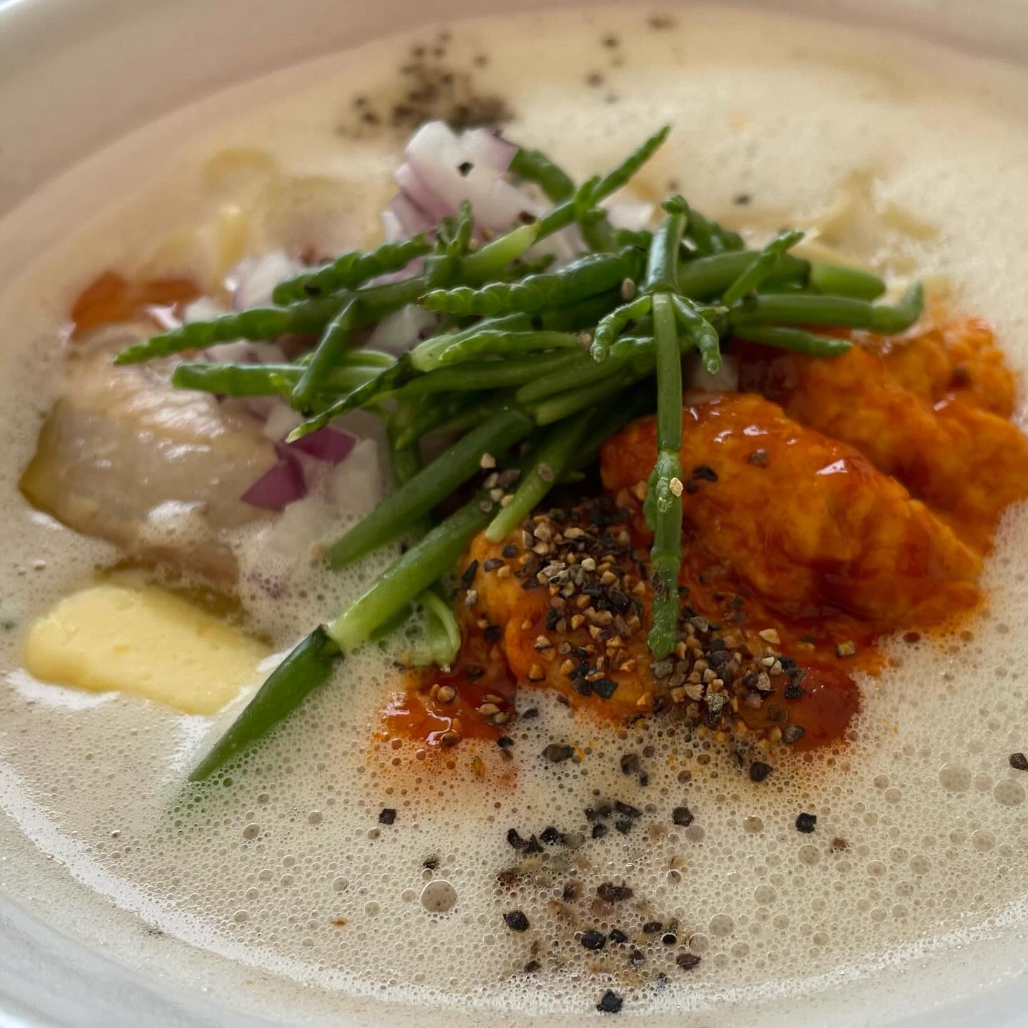 東京ラーメンフェスタ2023@駒沢オリンピック公園「こだわりラーメン ブルターニュ産オマール海老のエスプーマ豚骨 / 拳ラーメン 京鴨と羅臼昆布の塩そば」の投稿写真 2