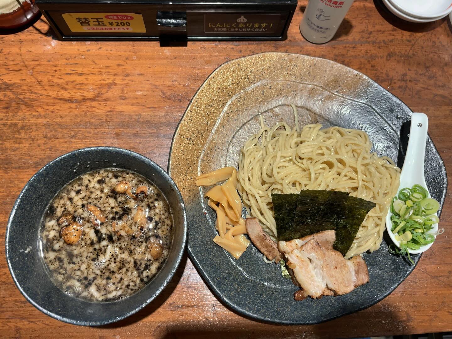 ラーメン龍の家 板橋大山店「つけ麺もつ 並」の投稿写真