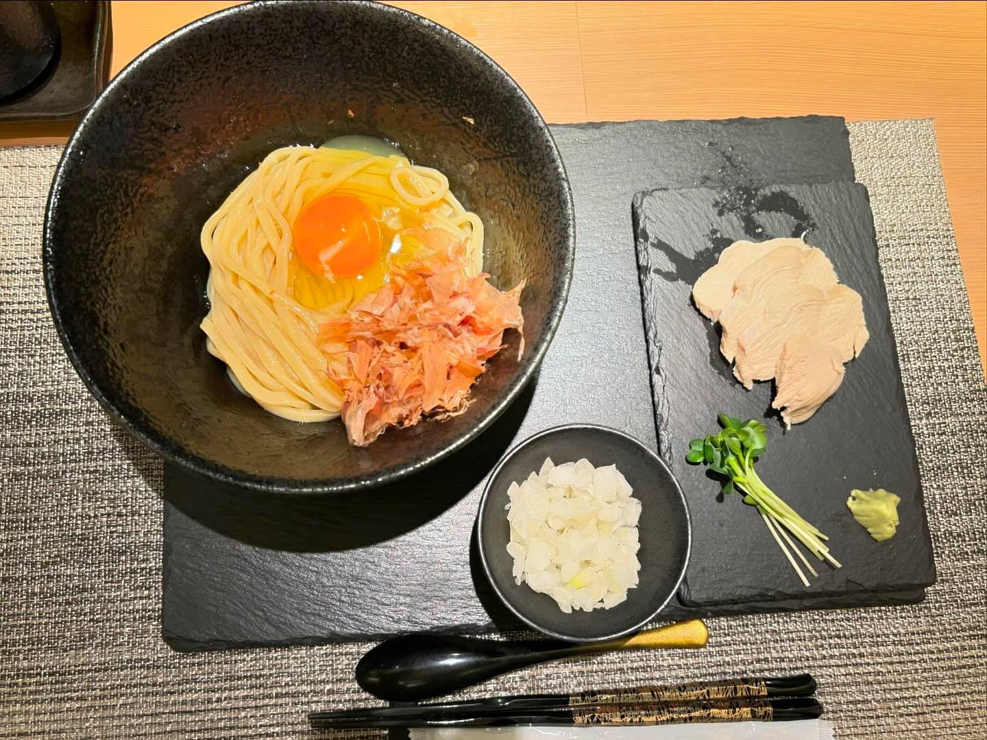 麺屋 二二一（ふじい）「たまごかけ麺 鶏 中」の投稿写真