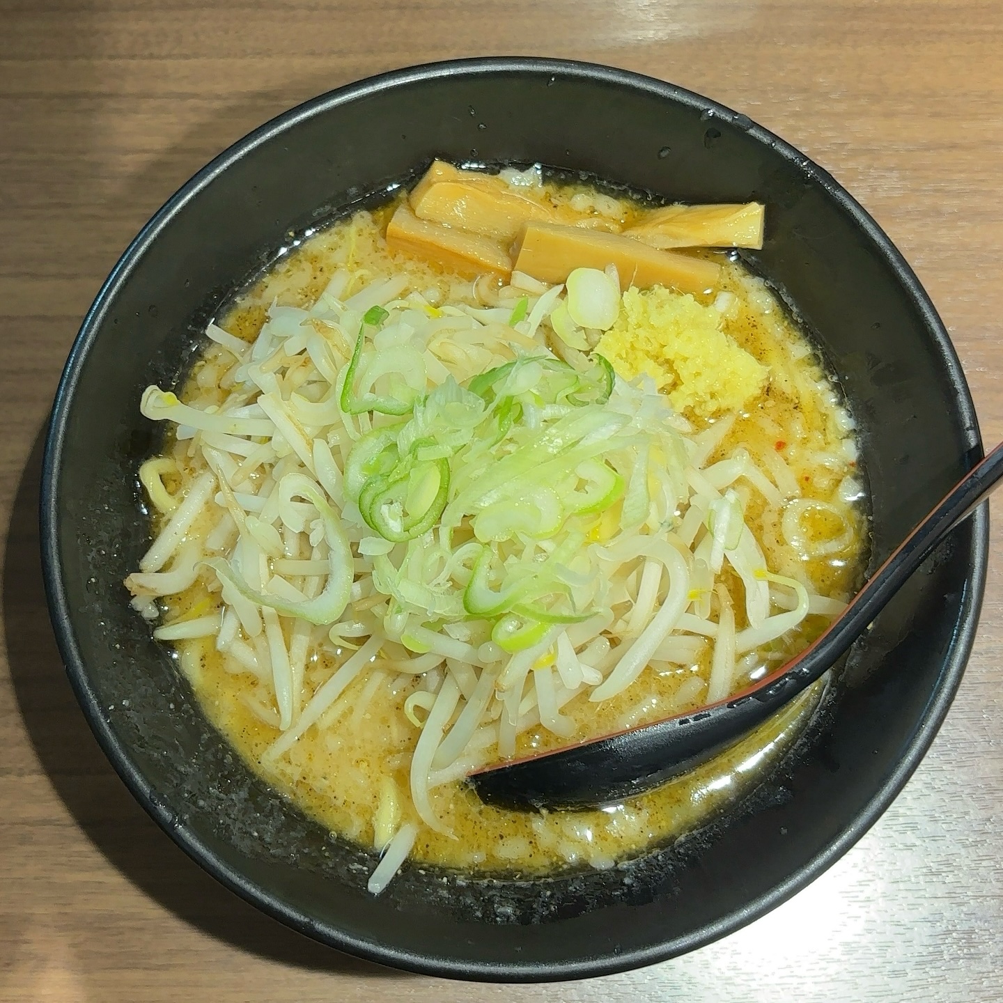 ど・みそ KITTE丸の内店「白味噌らーめん」の投稿写真
