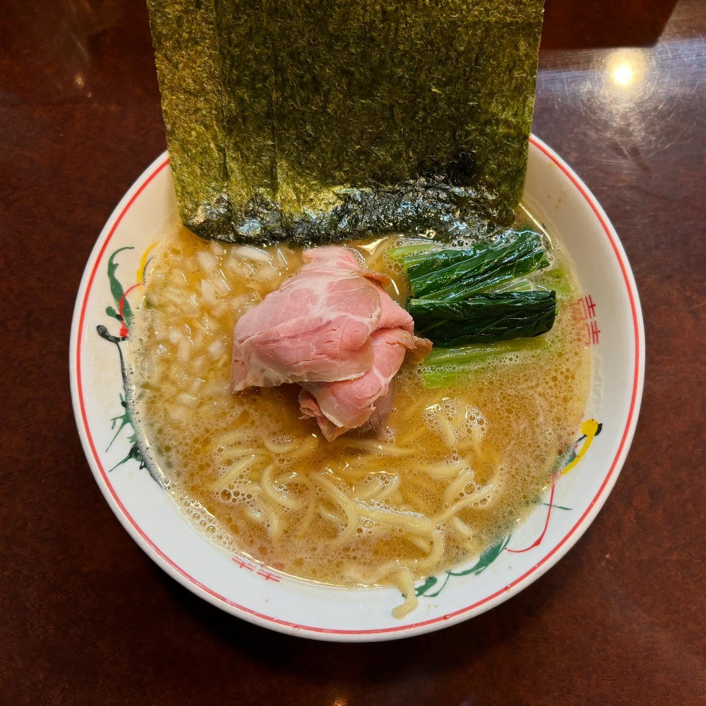こいけのいえけい「豚骨醤油ラーメン」の投稿写真