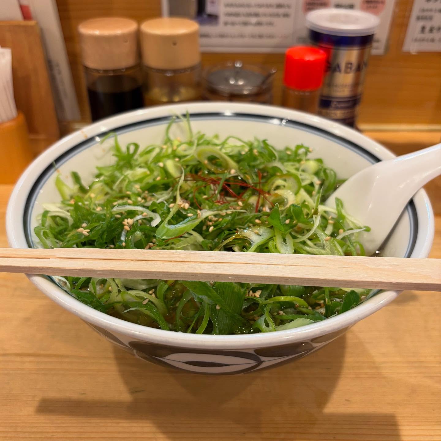 利尻昆布ラーメン くろおび 虎ノ門本店「九条ねぎラーメン」の投稿写真 2