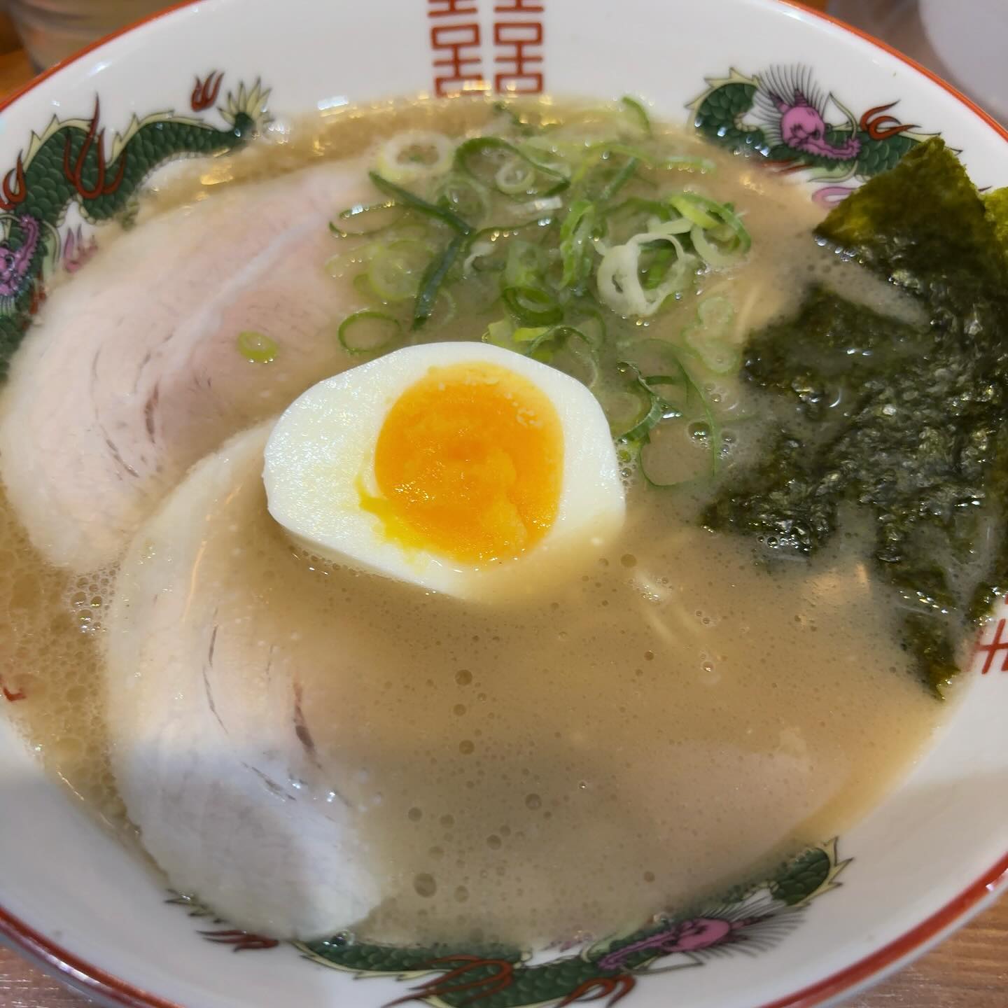 豚骨ラーメン くるめや「豚骨ラーメン」の投稿写真 2