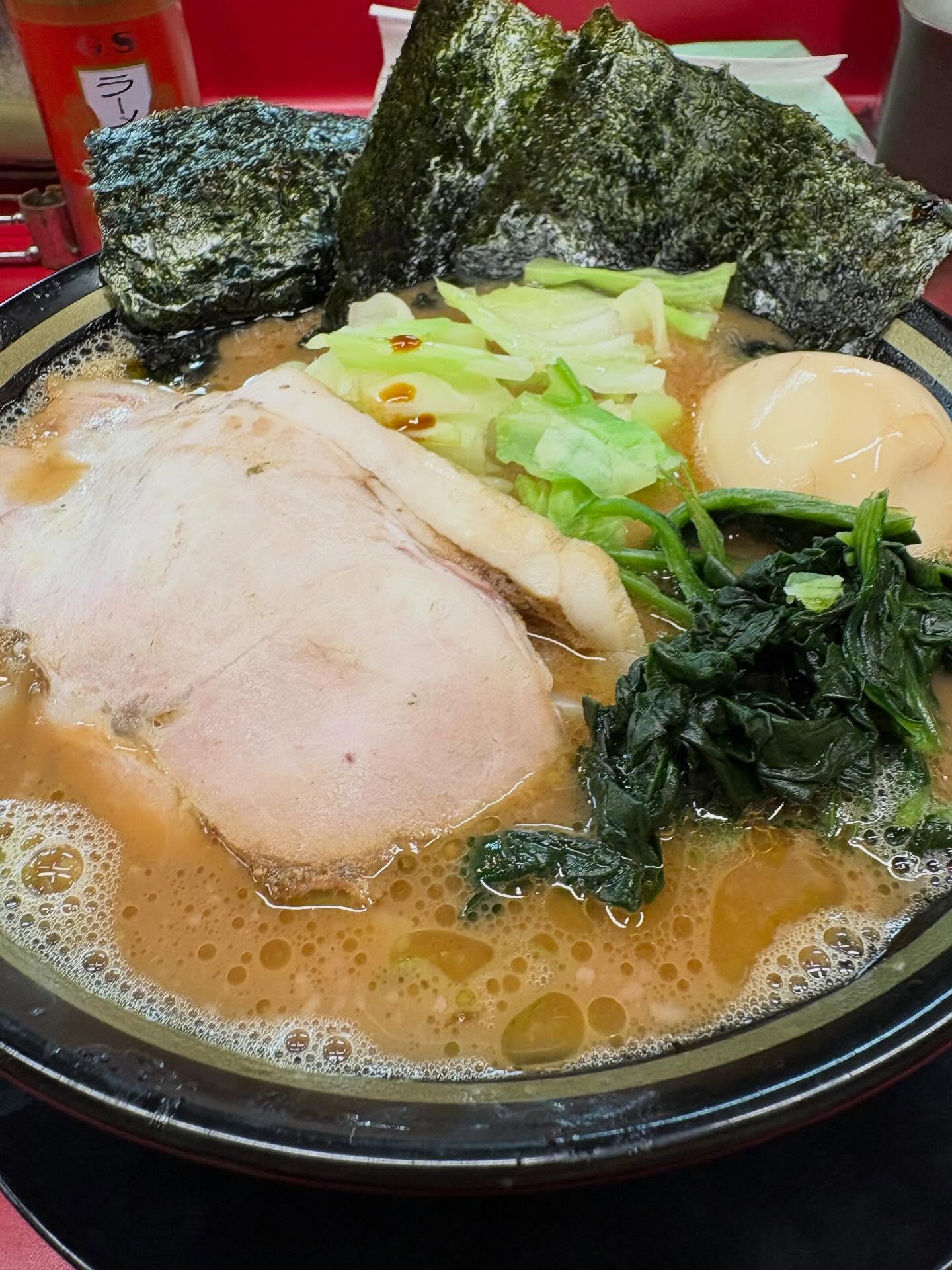 王道家直系 IEKEI TOKYO「ラーメン / キャベツ」の投稿写真 2