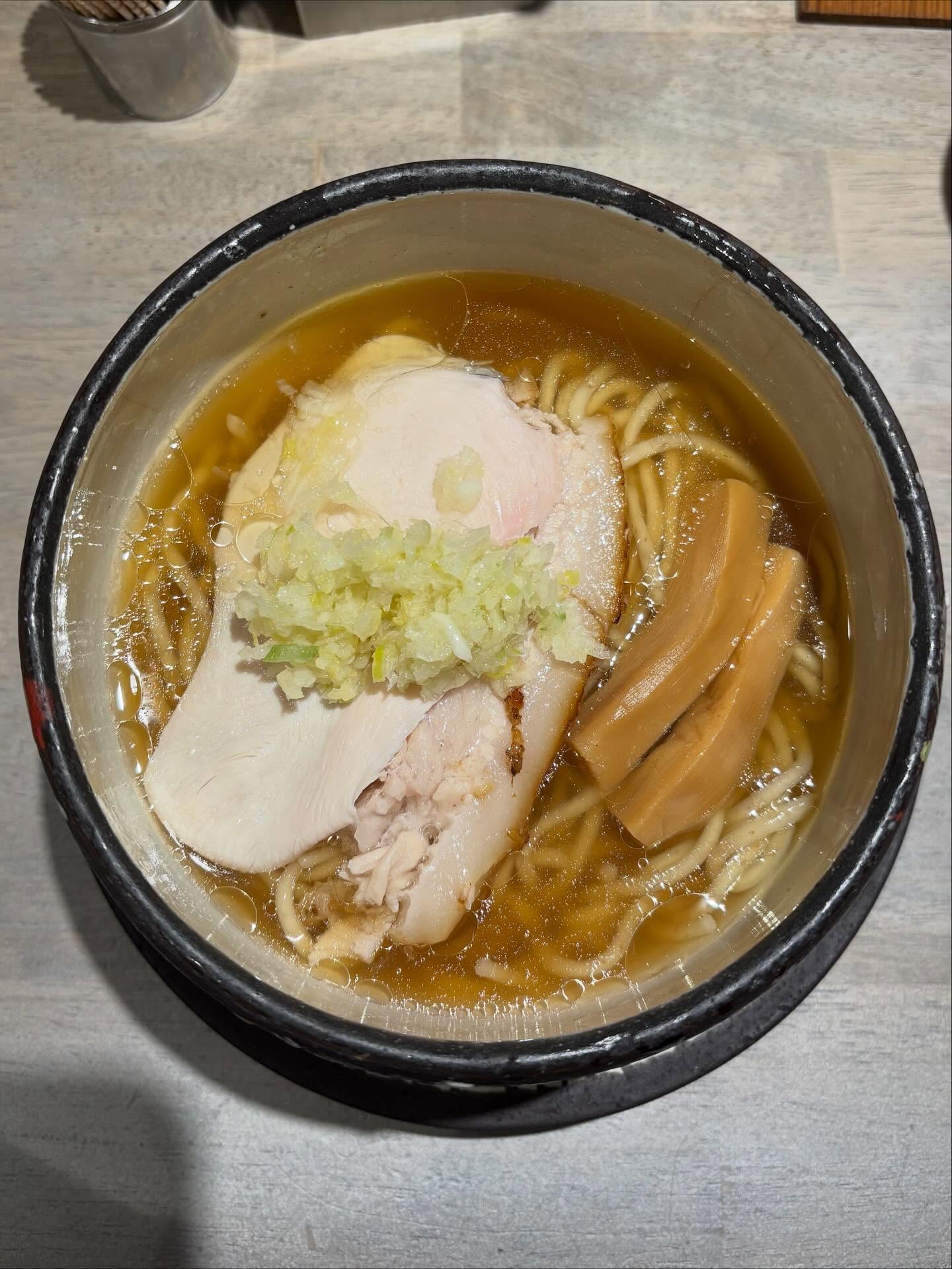 人類みな麺類とエスサワダ「macro Sawada」の投稿写真