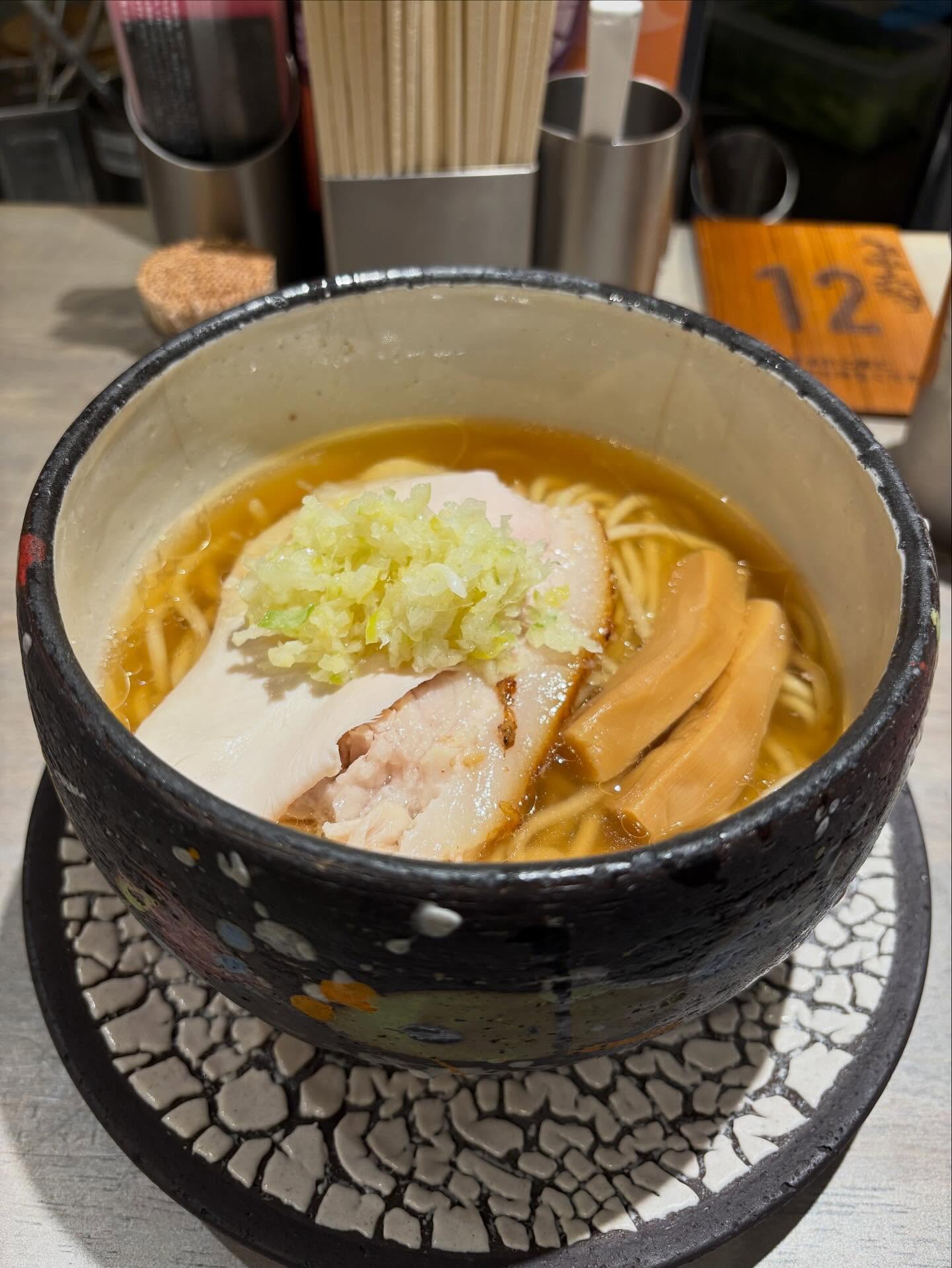 人類みな麺類とエスサワダ「macro Sawada」の投稿写真 2