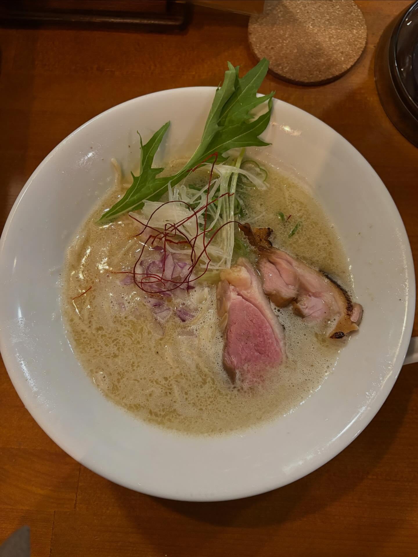鴨だし中華そば 王鴨「鴨白湯そば」の投稿写真