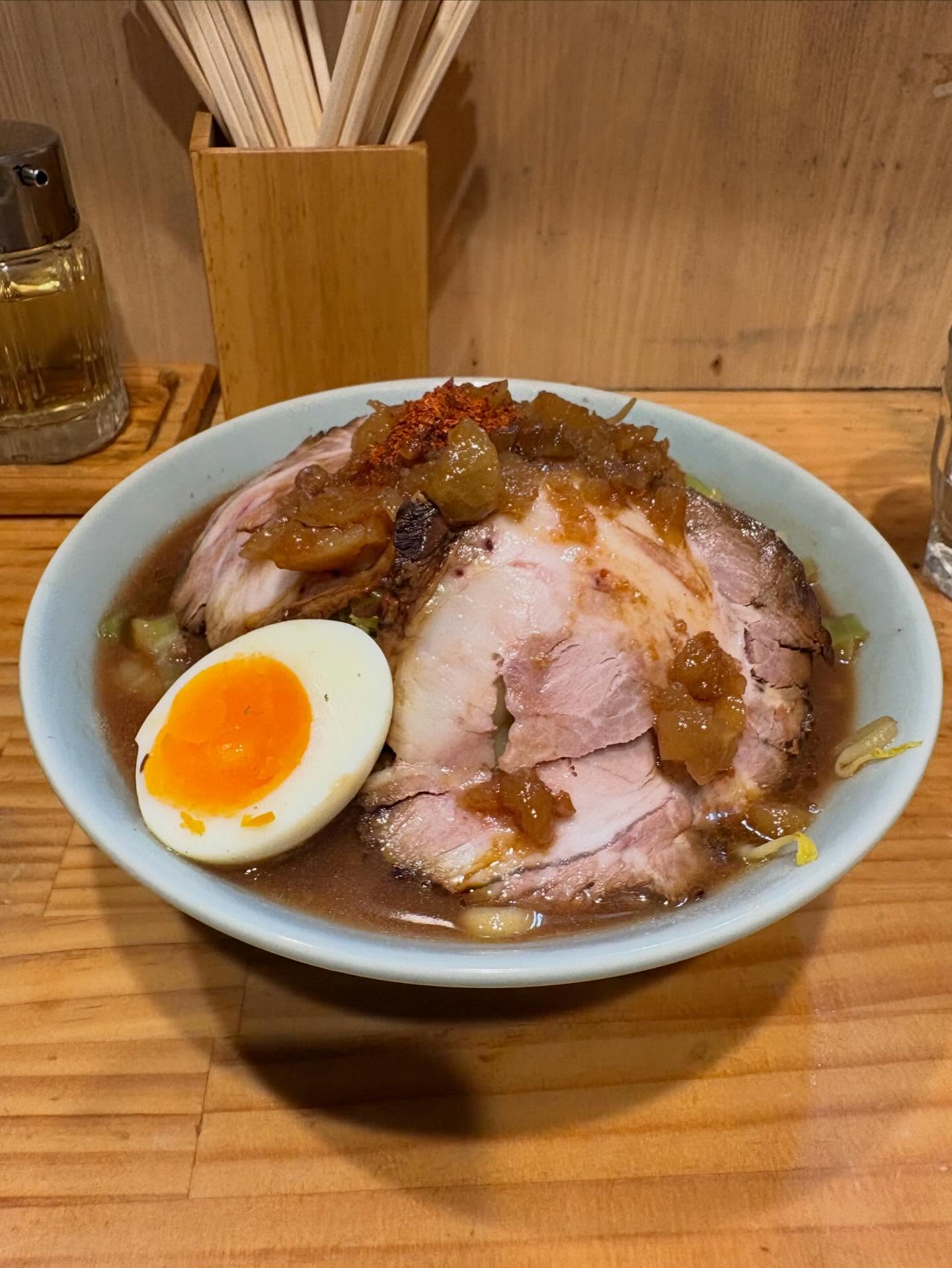 秋葉原ラーメン わいず「豚そば」の投稿写真 2