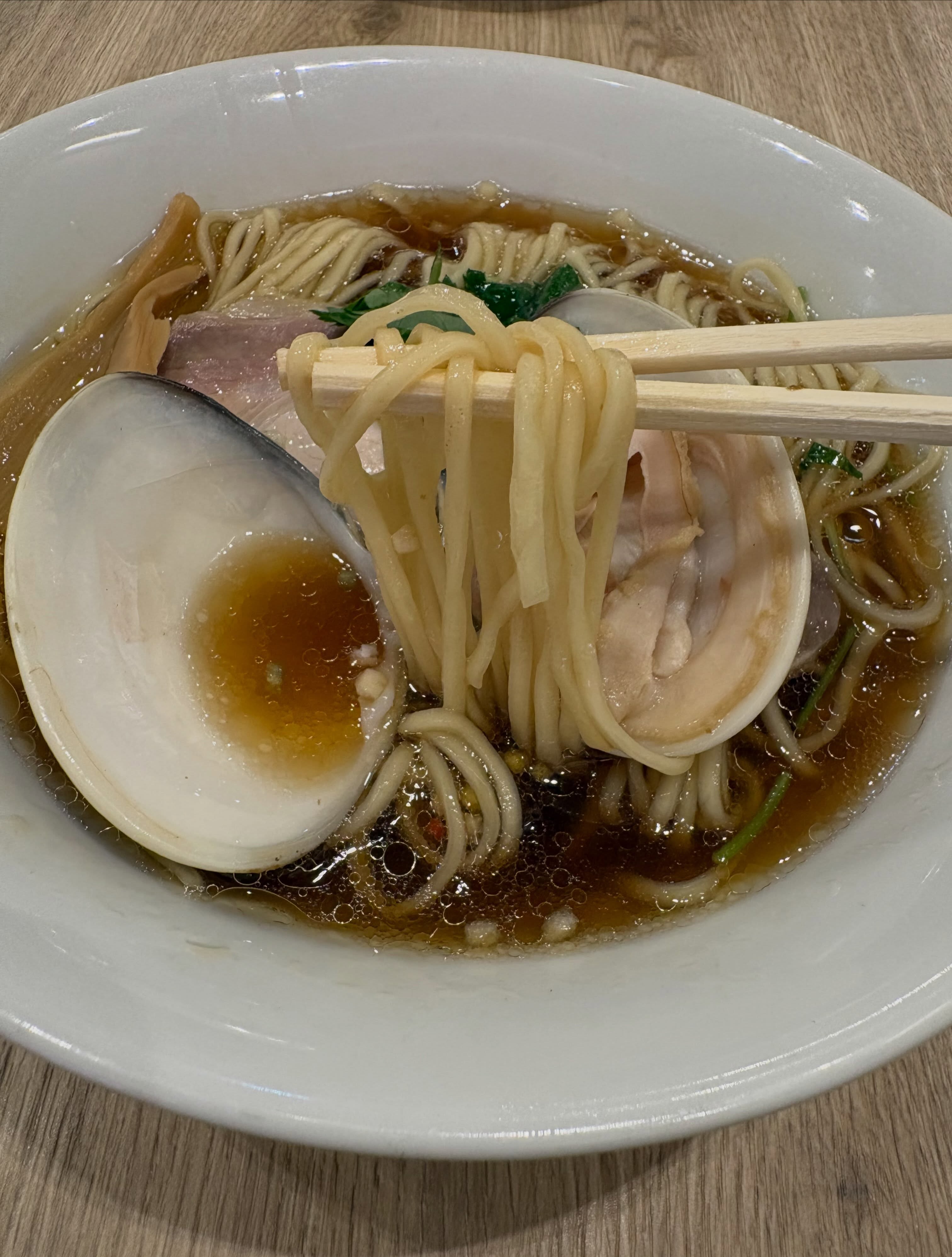 「登里勝」by POP UP ラーメン 三井アウトレットパーク マリンピア神戸店「大はまぐり醤油らぁめん」の投稿写真 4